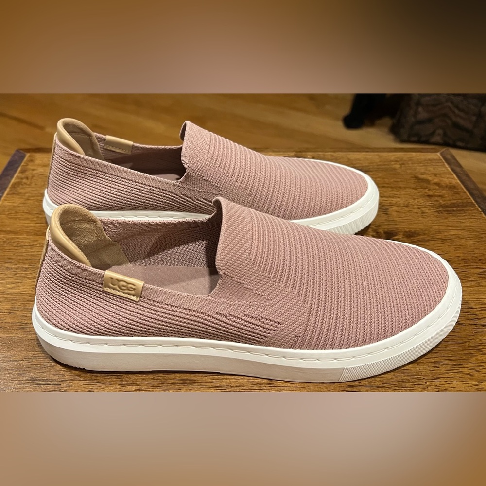 UGG Women’s Alameda Sammy Slip-On Sneaker